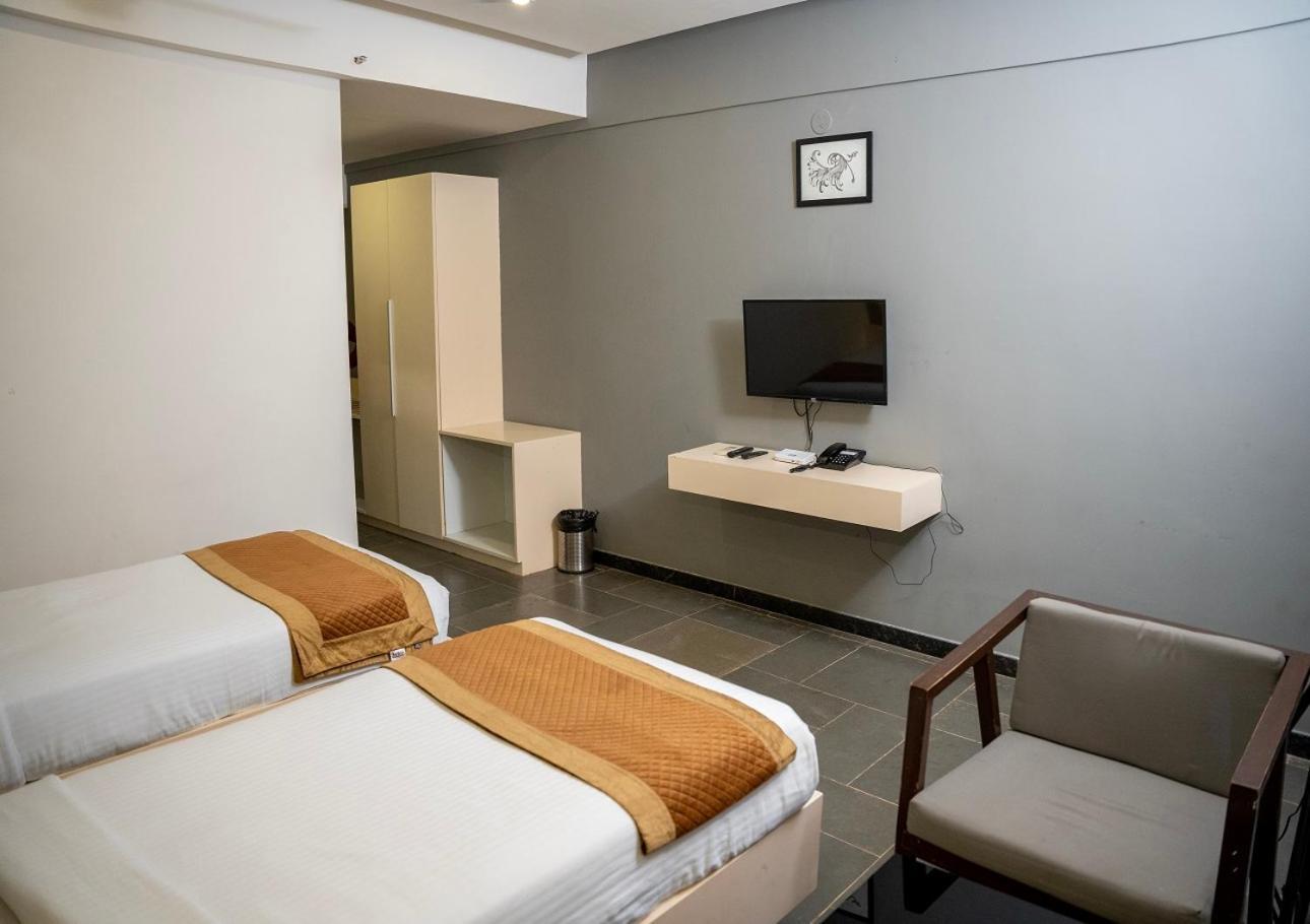Hotel Dwarawata Dharwad Εξωτερικό φωτογραφία