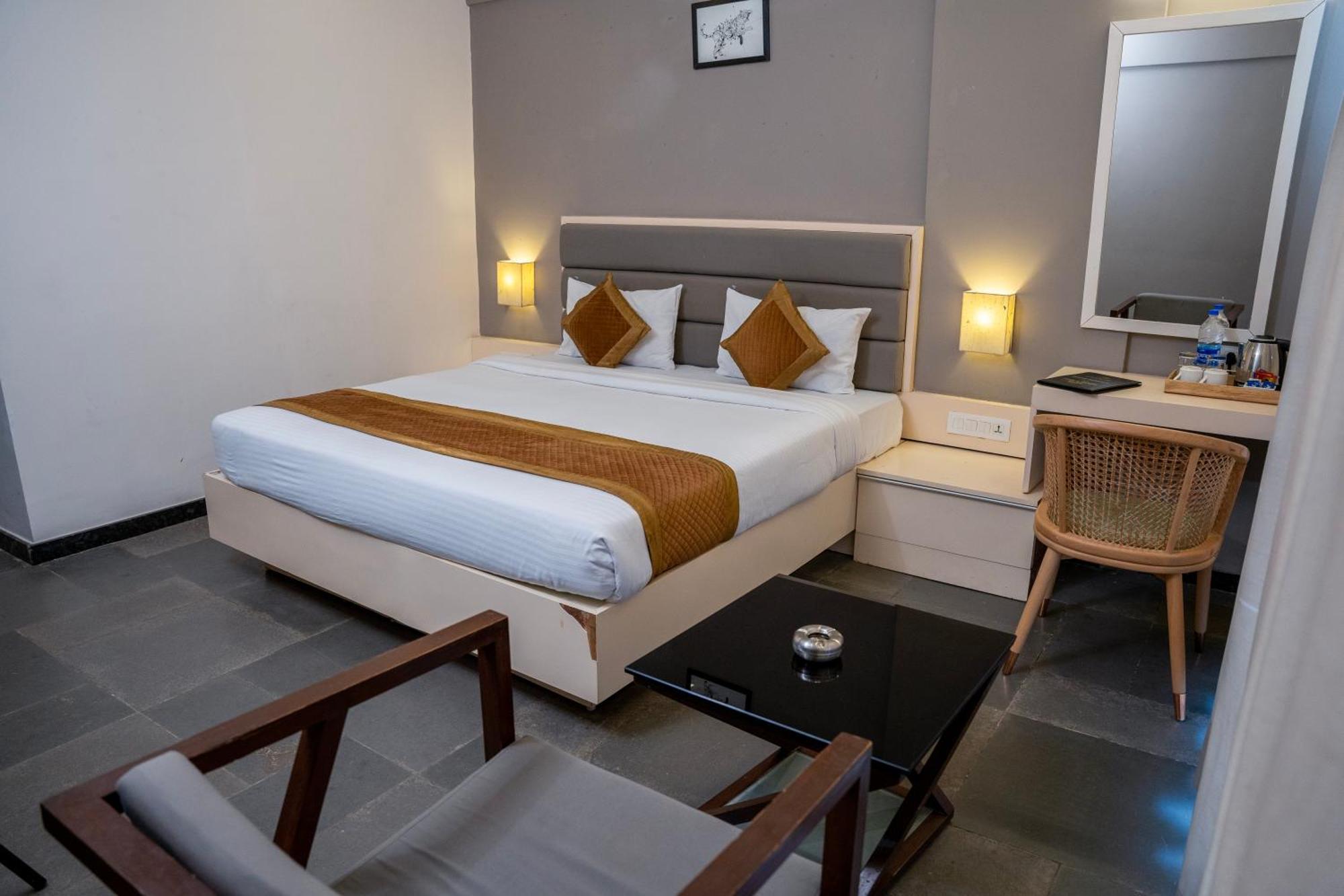 Hotel Dwarawata Dharwad Εξωτερικό φωτογραφία