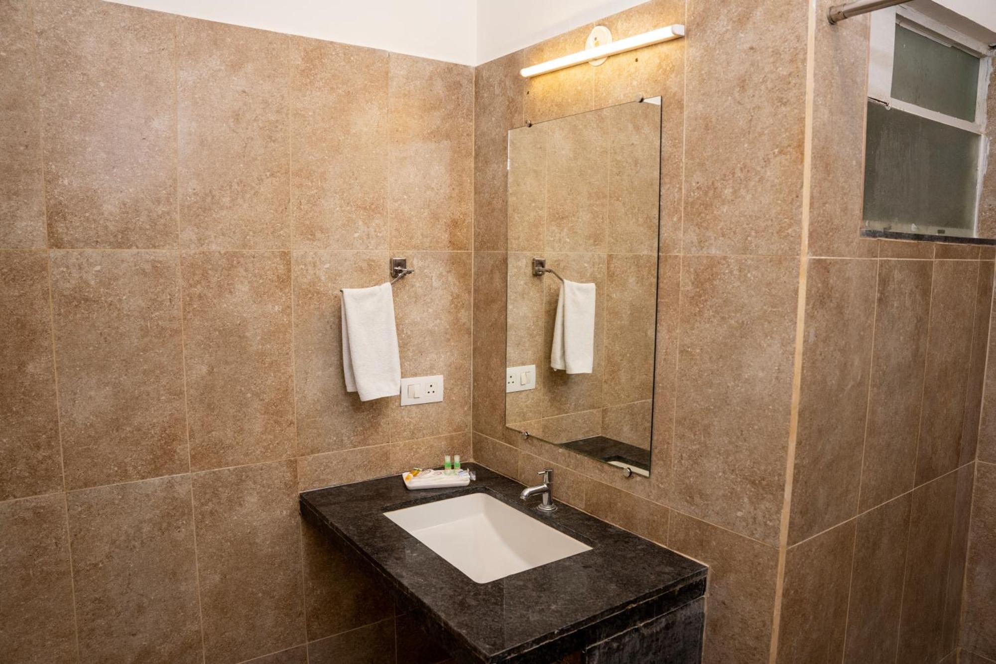 Hotel Dwarawata Dharwad Εξωτερικό φωτογραφία