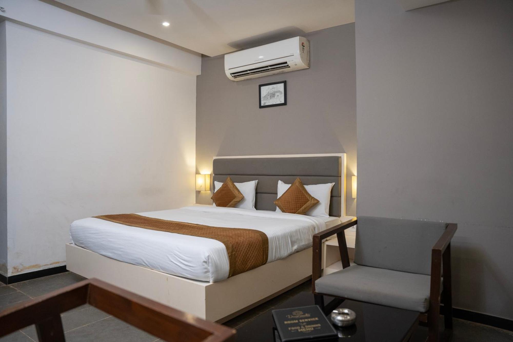 Hotel Dwarawata Dharwad Εξωτερικό φωτογραφία