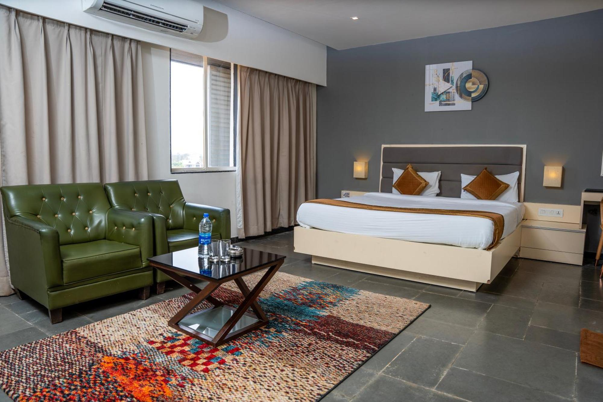 Hotel Dwarawata Dharwad Εξωτερικό φωτογραφία
